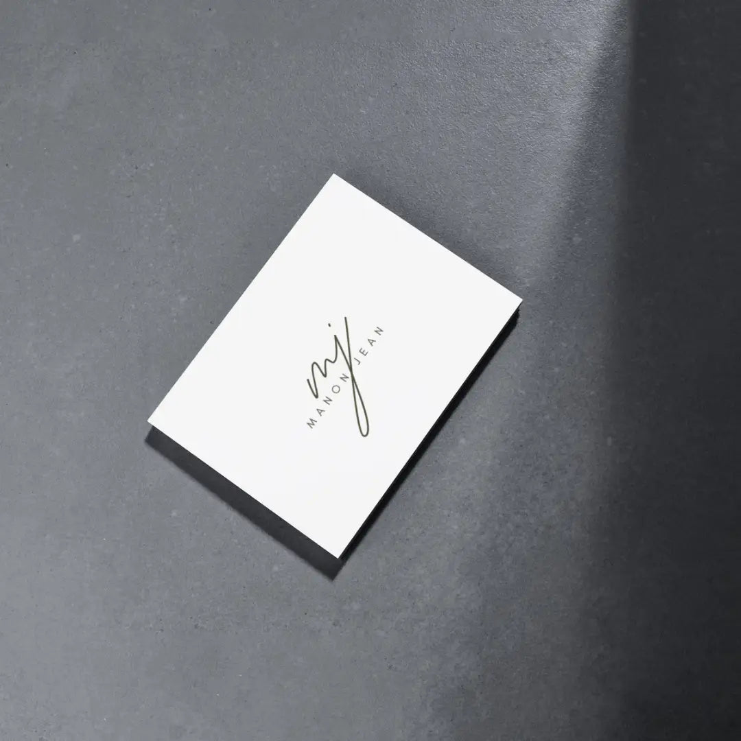 Pack de logos minimalistes pour institut de beauté – édition facile sur Canva.